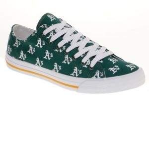 🍀NWOT Row One Victory Athletic Sneakers🍀